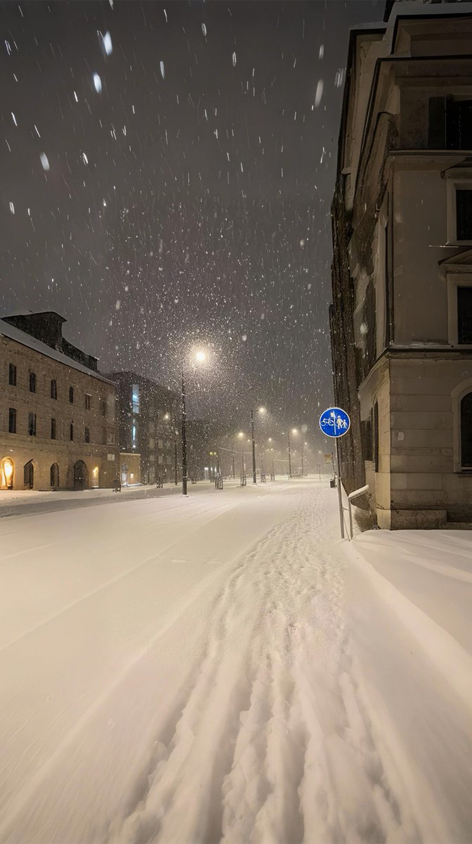 viewsoff's tweet photo. Winter in Finland 🇫🇮 https://t.co/wCygncavPy