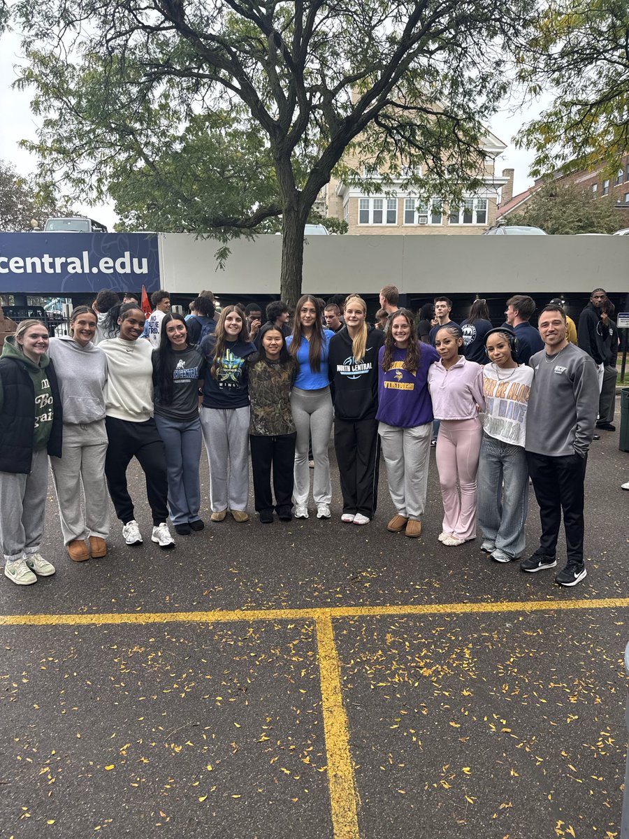 NCU_WBB's tweet photo. Grateful for the opportunity to serve our city today alongside Convoy of Hope! 

#Together | #E3 https://t.co/j3QnK7Mkk8