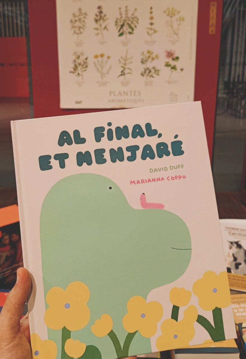 miquelstrogoff's tweet photo. Quina història més tendra i quina idea tan ben polida, @andanaeditorial. 🦕🐛 https://t.co/nJi657pCHC