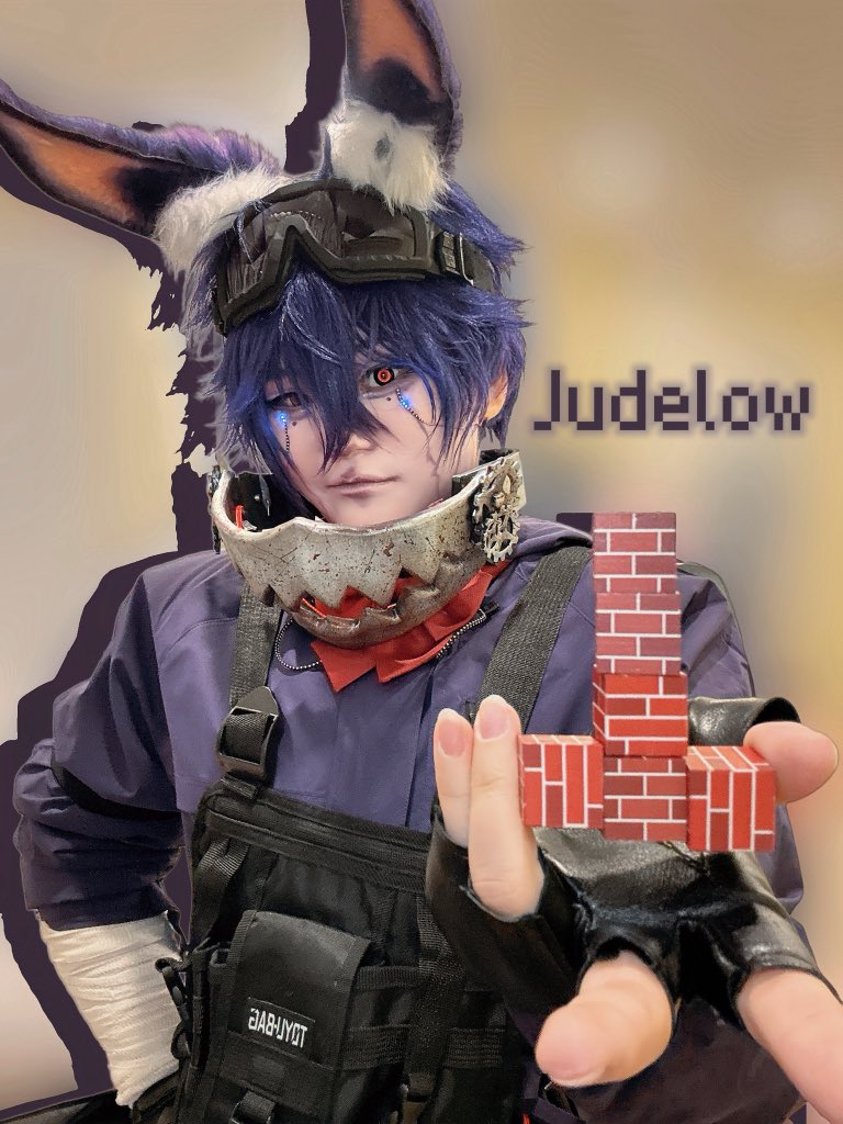 Shio__chan___'s tweet photo. My JudeLow cosplay. By the way, the ears can move and many of the details have LEDs #judelow https://t.co/TaYsdjJbYo