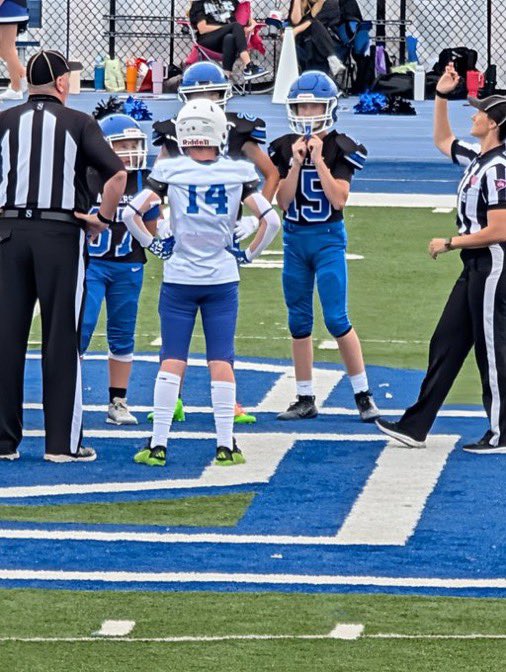 wdoxoxo91's tweet photo. We won 20-12 over deer creek I had 1 receiving touchdown 1 passing touchdown 6 tackles and 1 sack https://t.co/Hk1Pe5SPlZ