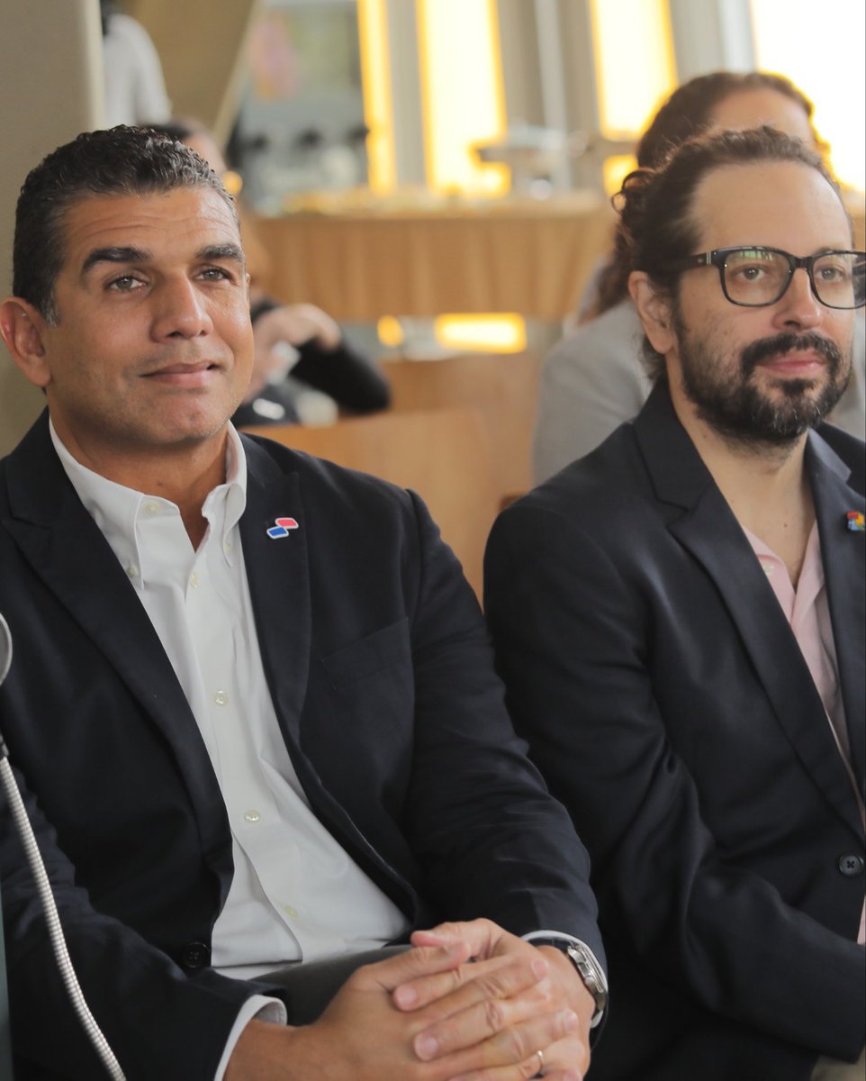 ATP_panama's tweet photo. Participamos en el acto de firma del Convenio de Cooperación Técnica entre CAF – Banco de Desarrollo de América Latina y el Caribe y la Fundación Amador, para el desarrollo del Plan Maestro del Parque de Amador. @biomuseo  @agendacaf https://t.co/RhxjRz52PF