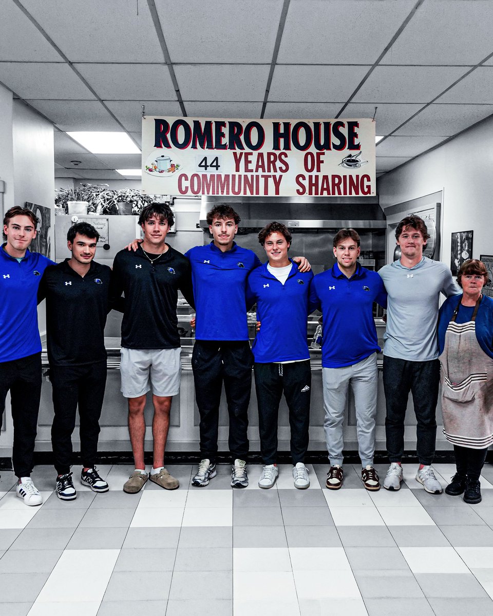 SJSeaDogs's tweet photo. #SJSeaDogs players spent time at Romero House yesterday helping prepare meals for their daily soup kitchen, which serves individuals and families in need across the Saint John community. 💙🐶

#GoDogsGo https://t.co/dwMTIIFAzL