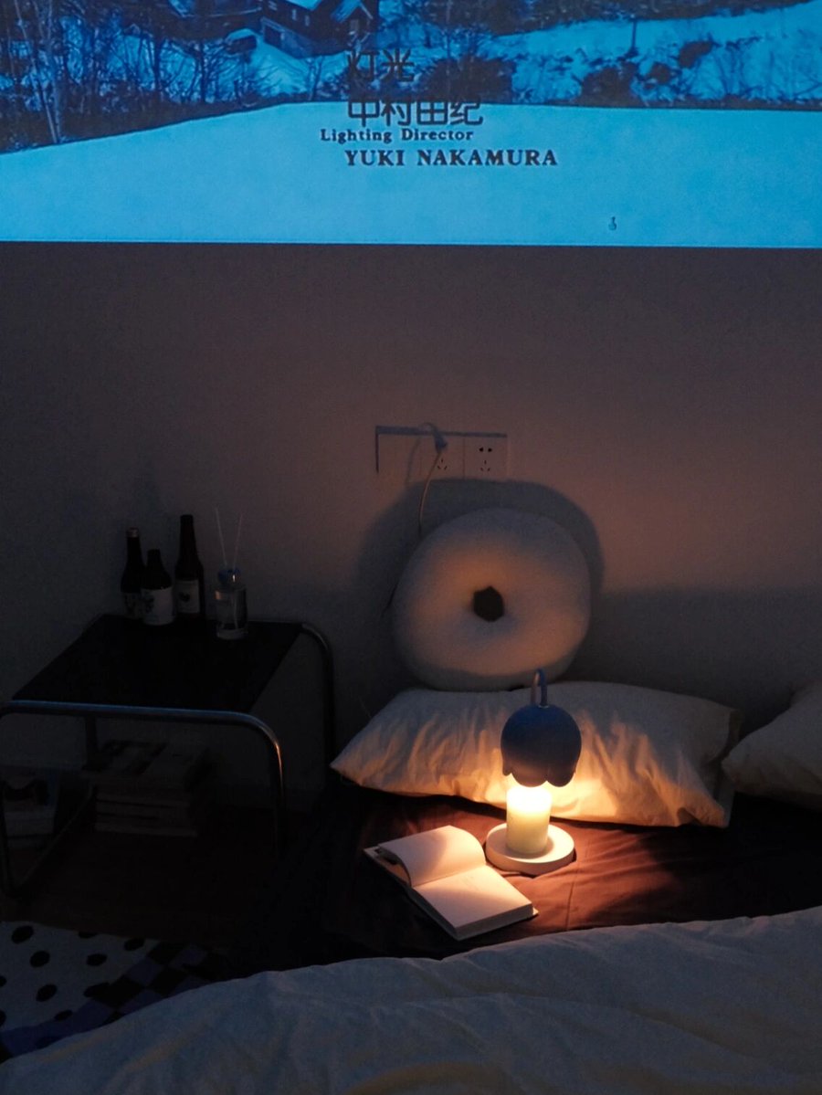 Scott3usc4's tweet photo. Ajusta tu horario gradualmente: duerme 15 mins antes cada noche, evita pantallas 1h antes de dormir y bebe agua para refrescarte. Empieza hoy! https://t.co/jDWmiin98z