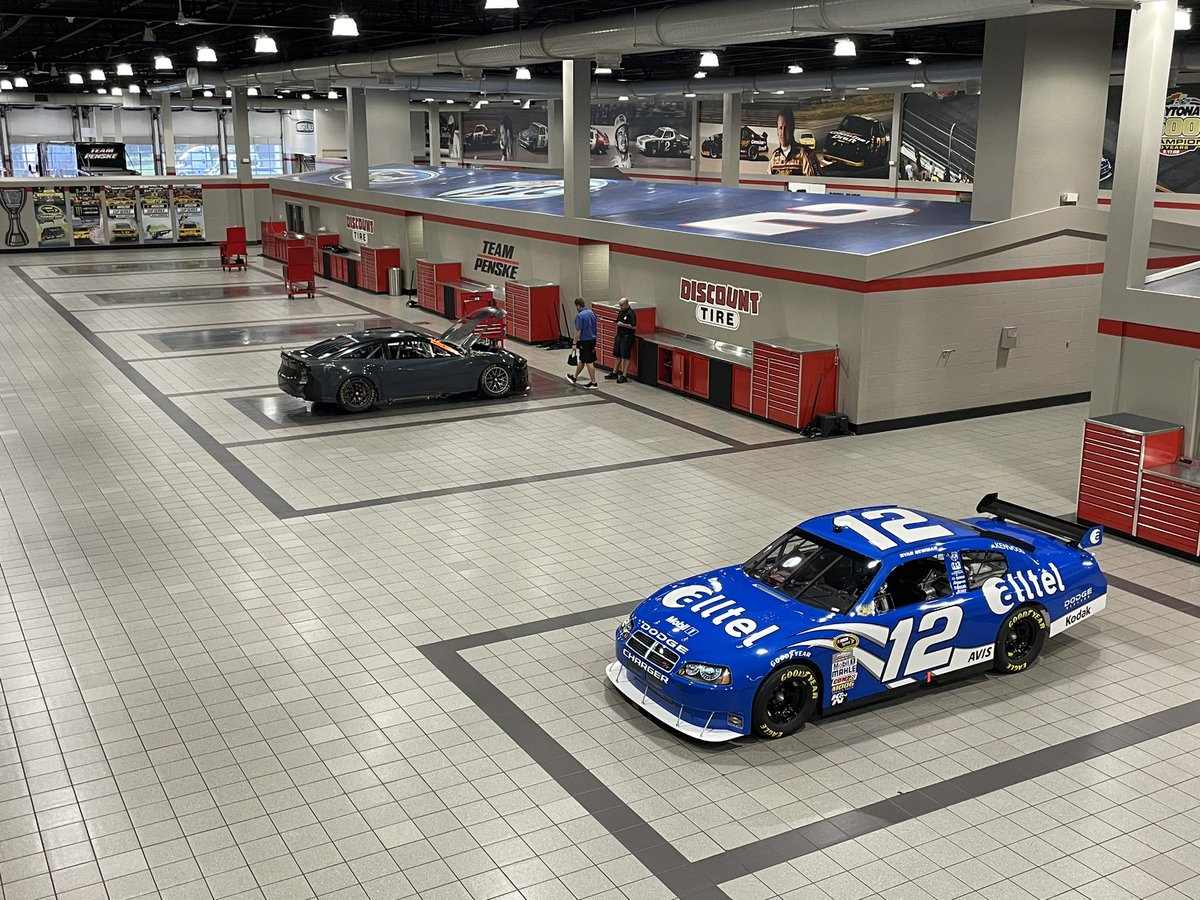 speed_visions's tweet photo. They have NASCAR 09 in real life for those with eyes to see it. https://t.co/bgaPNBQobC