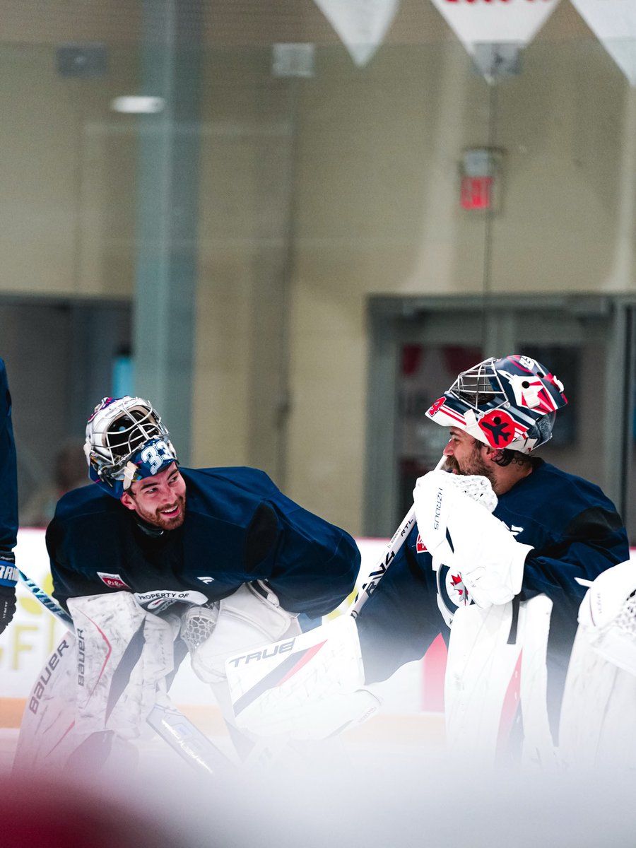 nhlphobic's tweet photo. stu and mud 🤗 https://t.co/st9GfMYtmt