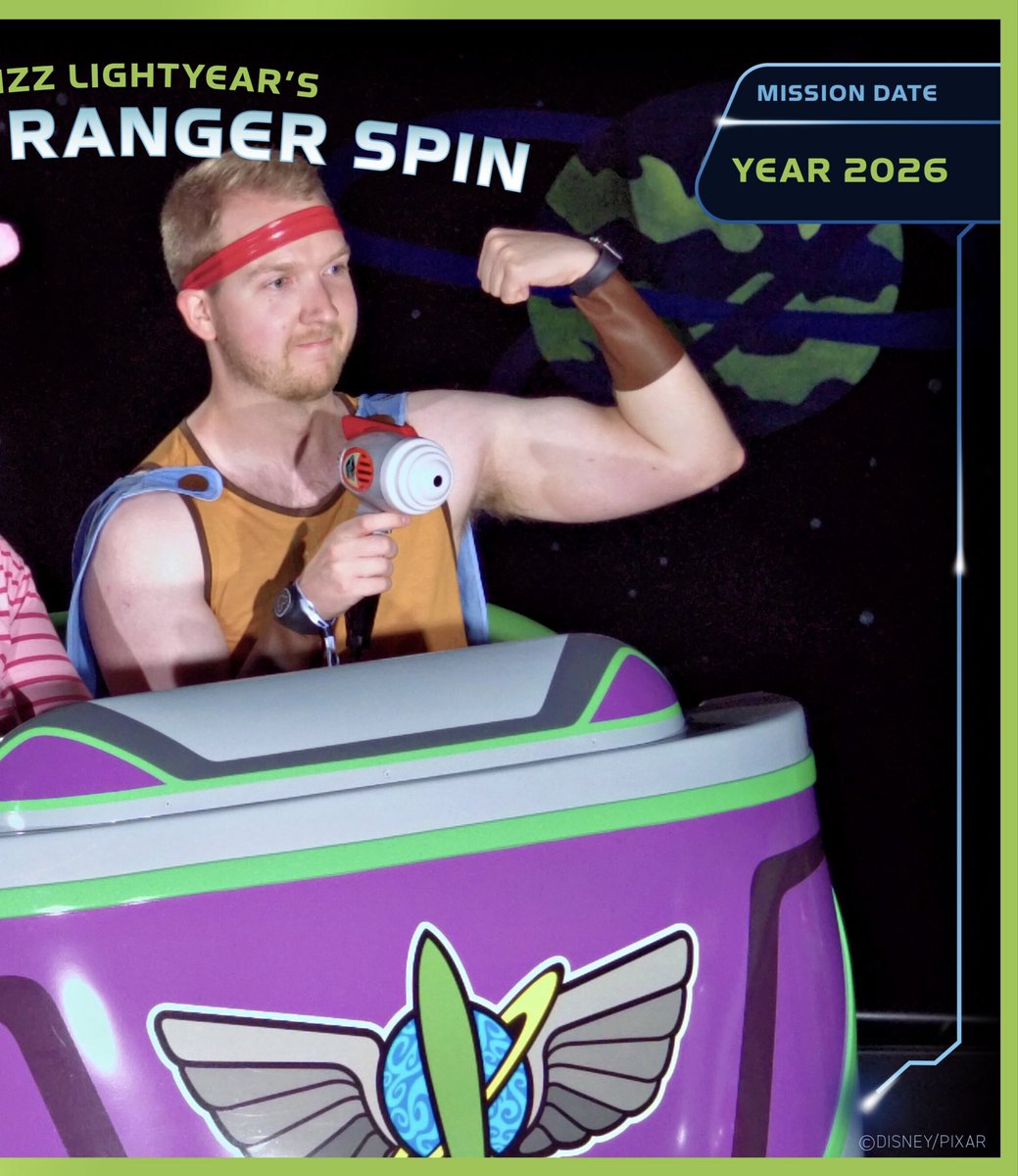 matt_pg7's tweet photo. lifted 1 dumbbell so of course i felt qualified to go to the disney world halloween party dressed as hercules 😎 https://t.co/iaU7ZjJjTL