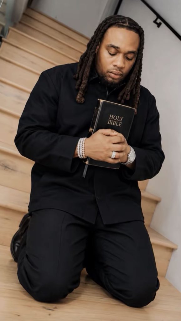 NAV1_TYE's tweet photo. AMEN 🙏🏾 https://t.co/F56Fm3MeoX