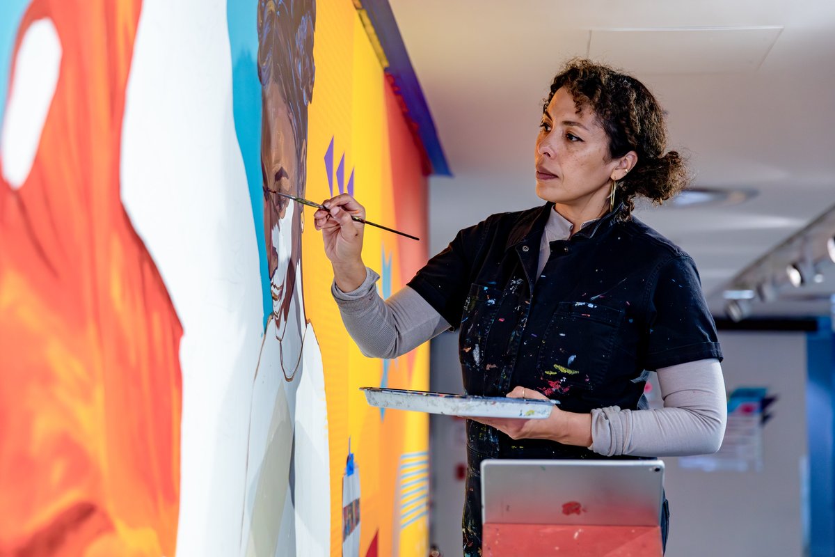 CityYearBoston's tweet photo. Earlier this year, the CIty Year Greater Boston office got a refresh with a beautiful new mural painted and designed by local artist Silvia Lopez Chavez with her assistant Mario E Ramírez 🎨❤
Thank you, Silvia and Mario for your vibrant work!
#CityYear #AmeriCorps #Boston https://t.co/axZEFdCH08