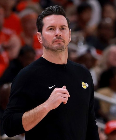 LALMuse's tweet photo. JJ Redick said the competition level was so high at today’s practice to where coaches modified some of the later drills because of how hard the team was competing

(Via @LakersReporter) https://t.co/JWddwqpXXn