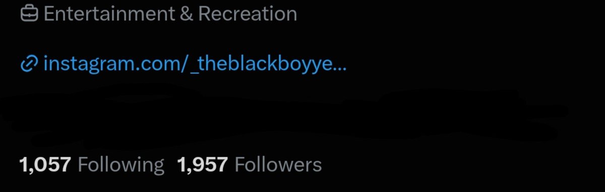 theblackboyye's tweet photo. 43 followers to hit 2k.... https://t.co/2OFY25z3wa