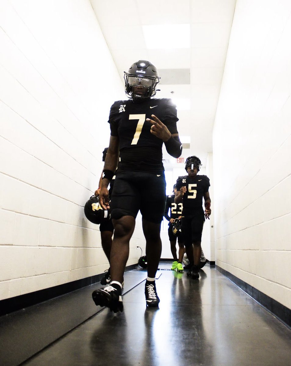 thecharlespetty's tweet photo. First couple games this season , check it out >> 

514 Total Yards 5 Touchdowns
344 Rushing Yards on 50 carries 
170 Receiving Yards on 6 receptions

#1 ATHLETE IN THE STATE OF AR 
JOE T ROBINSON ‘27

CONTACT - 5014123026 
 https://t.co/90uyc2Z0y2 https://t.co/B7ShhRj1oq