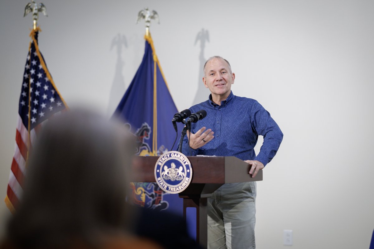 RepSmucker's tweet photo. 61 historic artifacts connected to President James Buchanan’s family are back with their rightful owners.

These items had come to the Pennsylvania Treasury as unclaimed property, and yesterday I joined @PATreasurer at LancasterHistory for their return to the Buchanan family.

Thank you, Treasurer Garrity, for your tremendous work to return unclaimed property to Pennsylvanians across our Commonwealth.