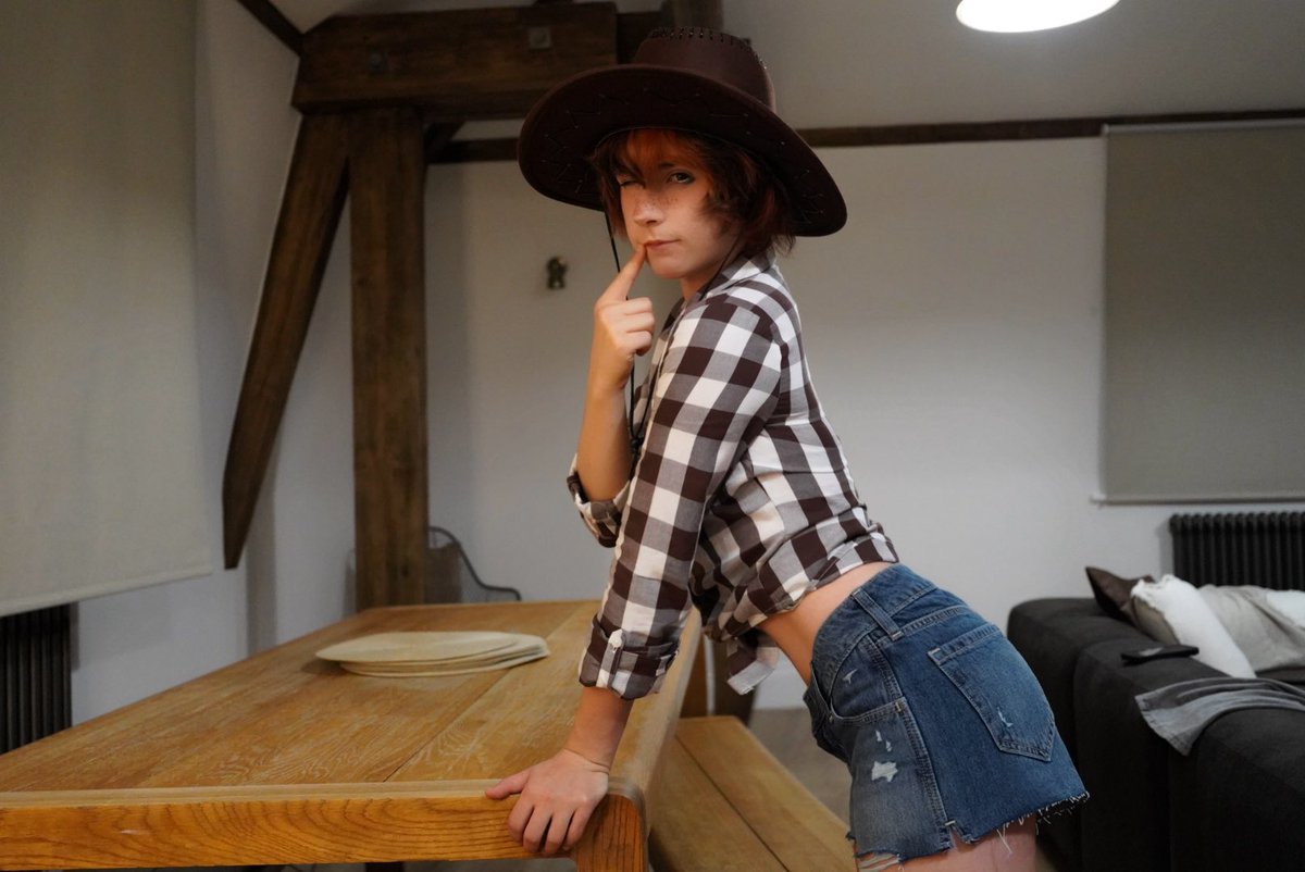 sweepkii_'s tweet photo. Howdy ;3 https://t.co/tqgWYMbCSg