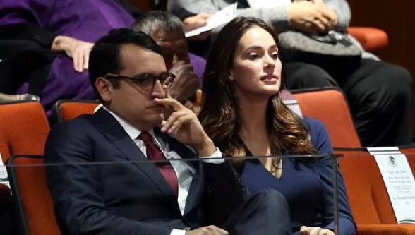 pedroferriz3's tweet photo. Yo les digo quien está hablando con los gringos.

No es #Andy, pero si su ex novia venezolana Irene Esser https://t.co/umQpVeSyky
