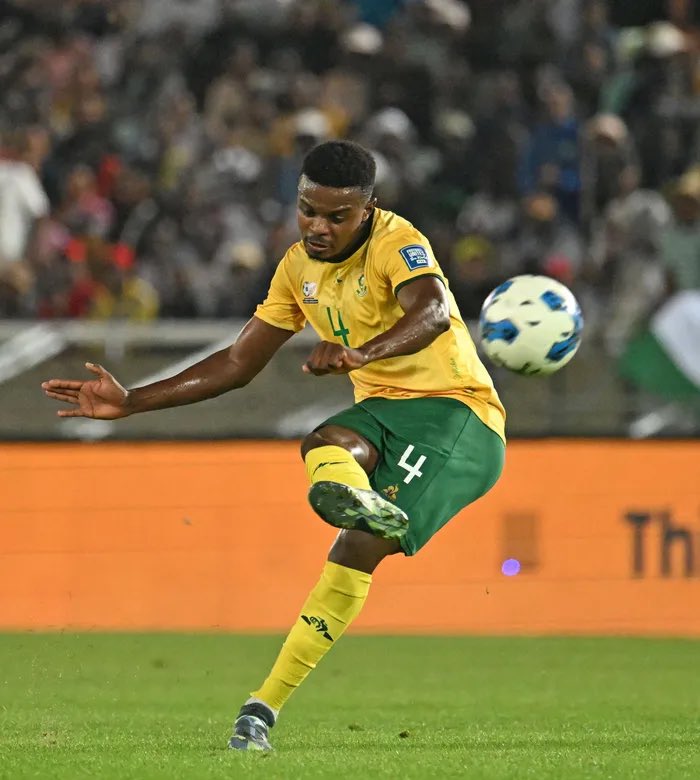 Malatjie_'s tweet photo. Do not allow your clubism lead you to disrespect this man.

Easily the best South African player …OF ALL TIME!! https://t.co/ie2i0CKPoo