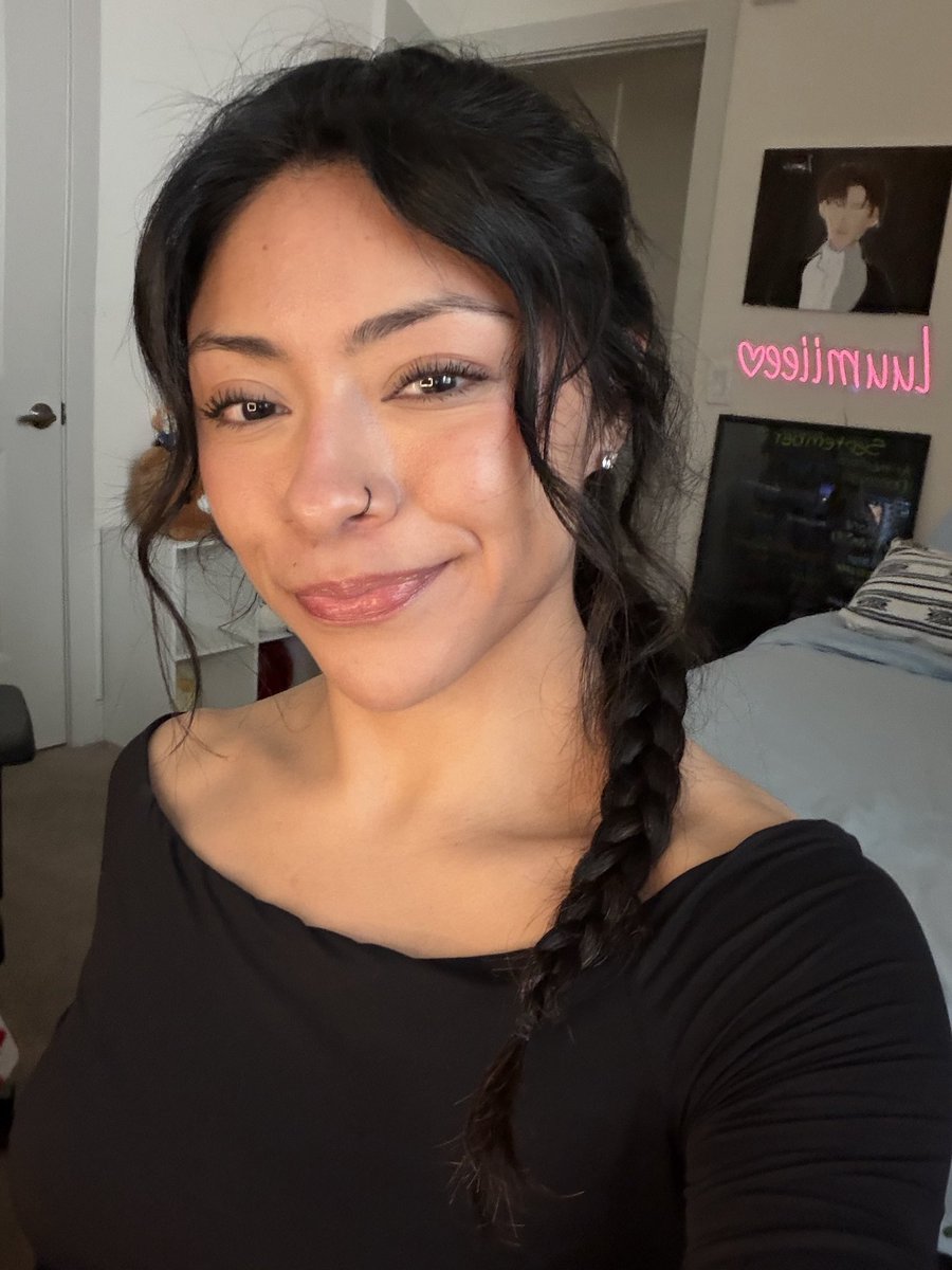 luumiiee's tweet photo. Gaming league and maybe crashing out 🩵

https://t.co/lJSBTzDwKa https://t.co/FoX1Wrkpa3