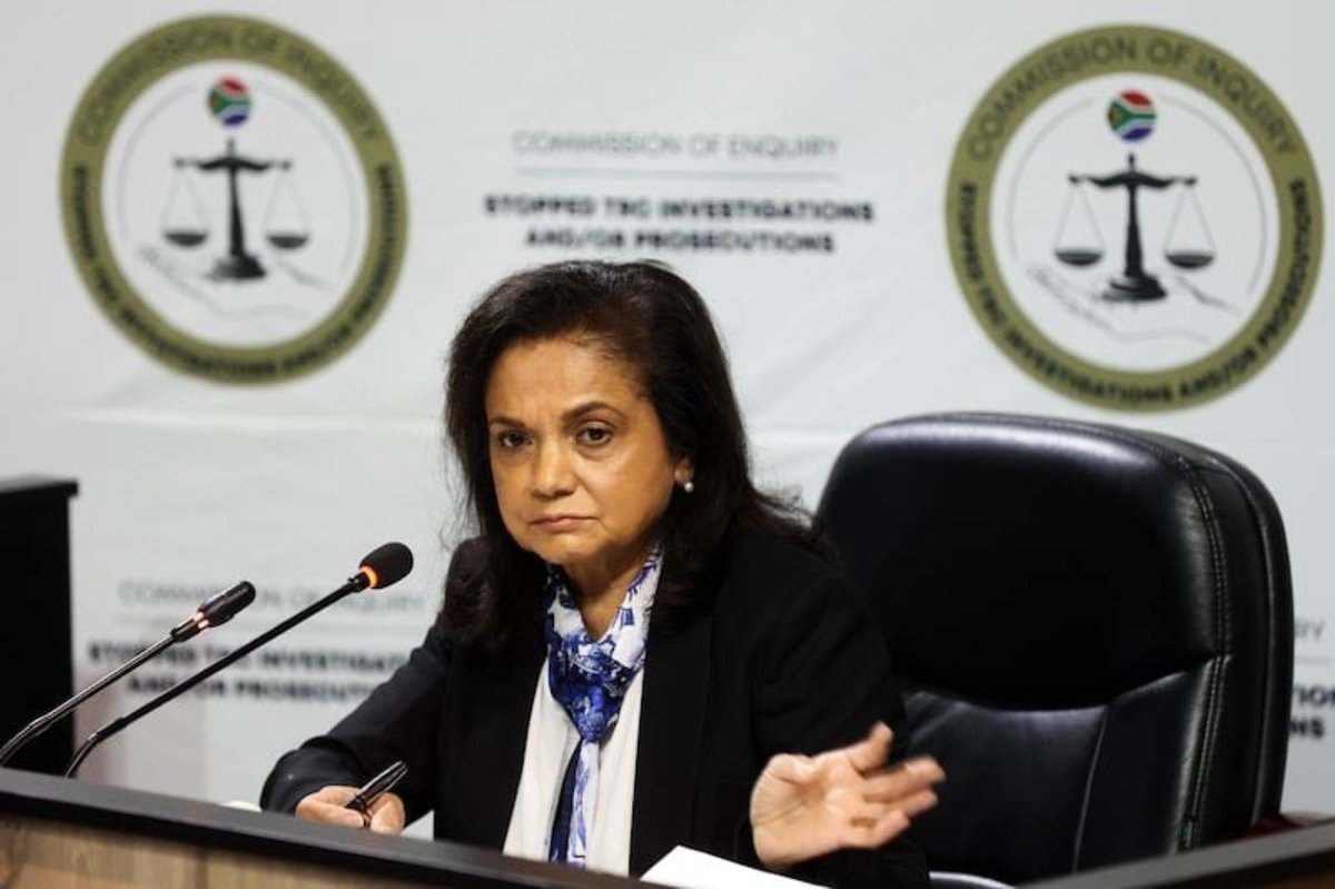 _AfricanSoil's tweet photo. While Mkhwebane was acquitted today which was expected since there wasn't a case from the start. 

The Ace Magasule political case is about student bursaries and students flight tickets to Cuba that were requested by his office aka "Oversight". It has nothing to do with asbestos project and other nonsense the media told you about. The Mafia State wanted an SG they could control hence the step aside was created to remove him.

𝗔𝘀𝗸 𝗦𝗵𝗮𝗺𝗶𝗹𝗮 𝗕𝗮𝘁𝗼𝗵𝗶 𝘄𝗵𝗼 𝗴𝗮𝘃𝗲 𝗵𝗲𝗿 𝘁𝗵𝗲 𝗶𝗻𝘀𝘁𝗿𝘂𝗰𝘁𝗶𝗼𝗻 𝘁𝗼 𝗱𝗼 𝘁𝗵𝗲 𝗽𝗿𝗼𝘀𝗲𝗰𝘂𝘁𝗶𝗼𝗻. Because it was treason. 

This is how abuse of power gets executed. Using state institutions to target political opponents  🚮