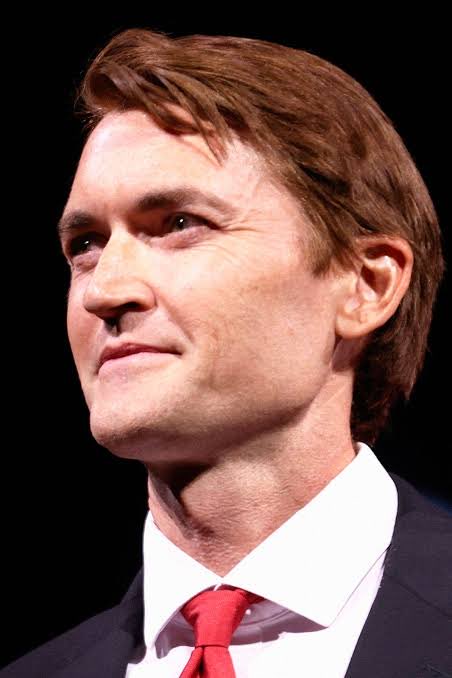 JerryWillResist's tweet photo. Biden put the world's largest dealer of the black market Fentanyl in jail. Trump pardoned him. 
Trump issued a full and unconditional pardon to Ross Ulbricht the Silk Road founder in January 2025. Ulbricht was serving a life sentence after being convicted in 2015 for facilitating Fentanyl and service trades on the dark web marketplace, Magat’s Fact check me on this