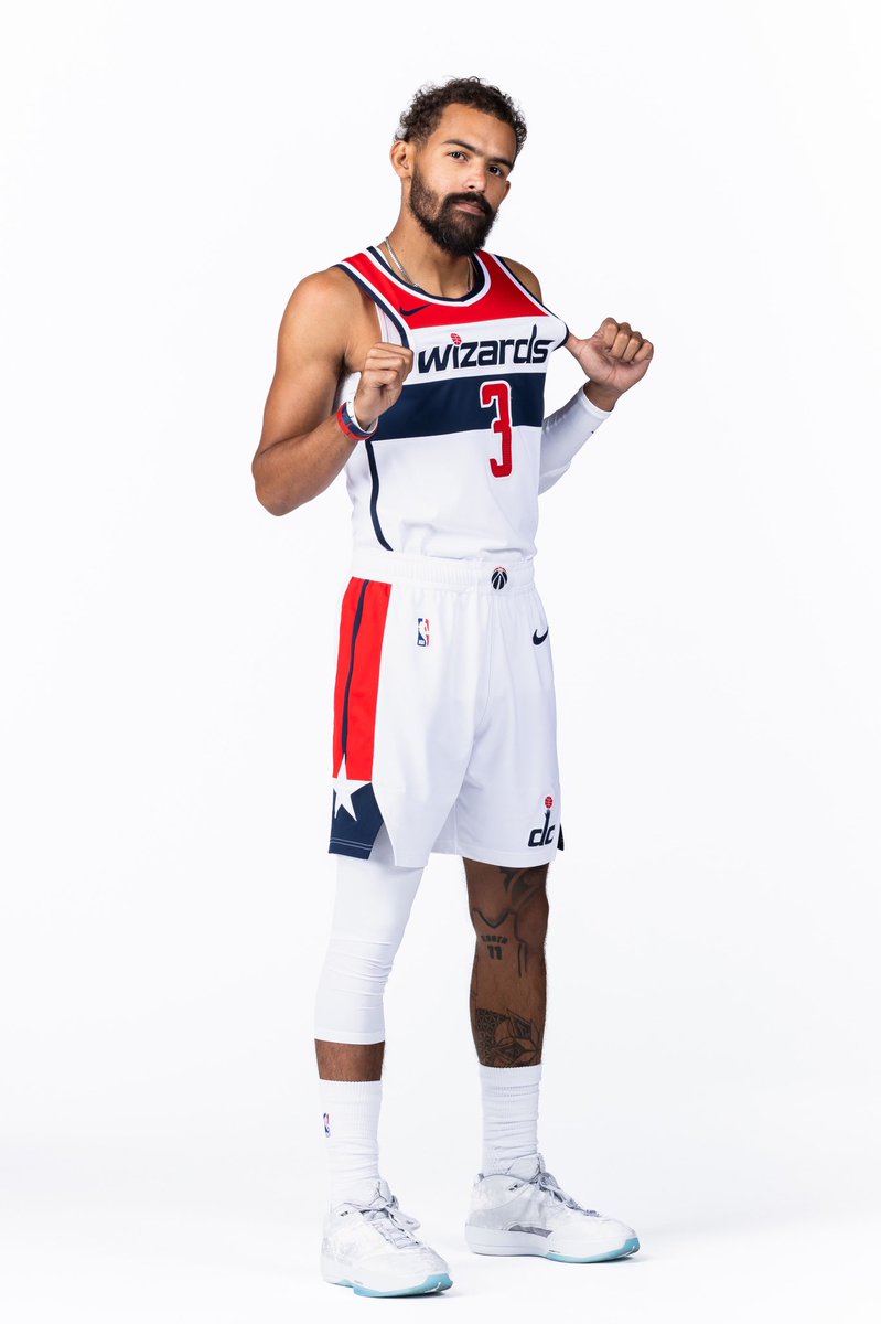 NBAKicks's tweet photo. Trae Young broke out the Air Jordan 40 &amp; Air Jordan 41 for @WashWizards media day! #NBAKicks https://t.co/rgn3wz9QUY
