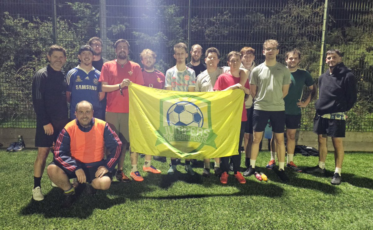 JfGkickabout's tweet photo. 💛💙💚
Tonight's training group, back under the lights. 2 touch 7 aside. Thank you all
If you would like to get involved with our friendly, inclusive team please get in touch
#jumpersforgoalposts #footballfun #footballforall https://t.co/gFmNKZIdhu