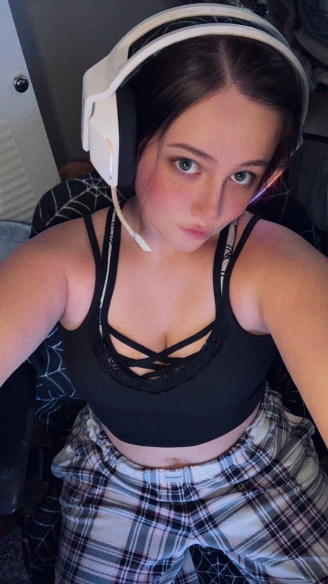 tkittyof tweet picture