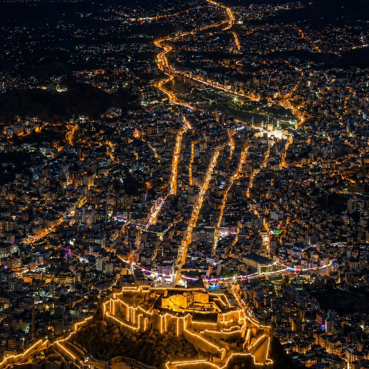 its_yemen's tweet photo. Taiz, Yemen https://t.co/Ogf95O4h84