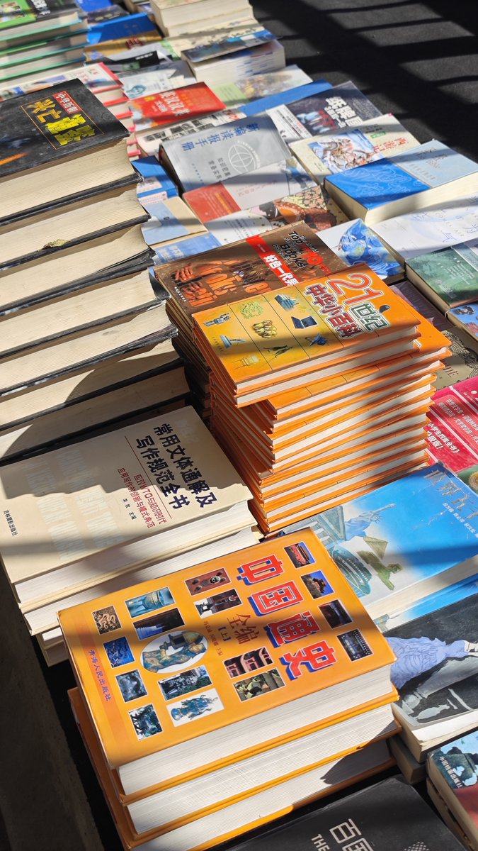 MegArkoph's tweet photo. Hoy he organizado mis objetos viejos y he encontrado muchas cosas que aún son útiles, no las tiro sin pensar! ， https://t.co/4xFLcDMjV8