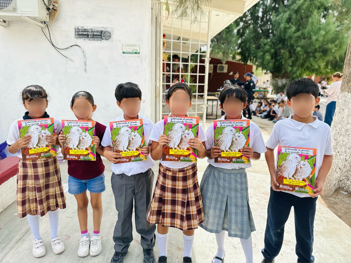 trcambiente's tweet photo. 📚 Llevamos el Programa “Mi Querida Escuela” a la Escuela Primaria “José Ma. Morelos y Pavón”.

Realizamos actividades junto con las y los estudiantes para reforzar su aprendizaje y promover acciones para el bienestar y cuidado de su entorno. 🌎💚 https://t.co/N1Xvqz8vuC