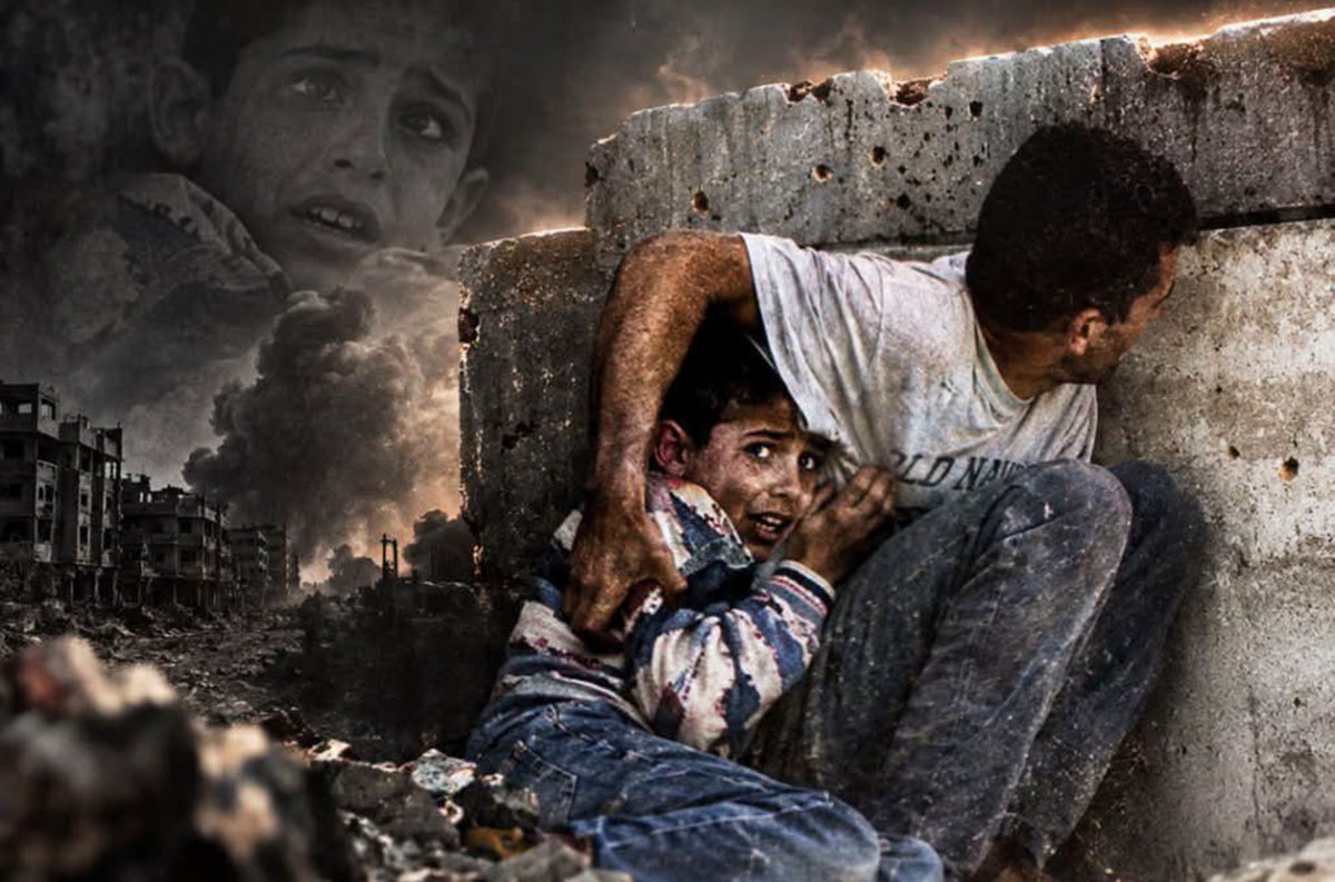 Ferdi_Karabasan's tweet photo. Muhammed El-Durra: İkinci İntifada'nın Sembolü, Unutulmadı!

Beton bir duvarın ardıydı sığınağı. Babasının titreyen kolu, kurşunlardan daha güçlü bir kalkandı ona. Ama mermiler merhamet tanımadı.

Yıl 2000. Gazze. 12 yaşındaki Muhammed El-Durra, babası Cemal'in kucağında, dünyanın gözü önünde katledildi. O an çekilen görüntüler, sadece bir çocuğun ölümünü değil, bir halkın çaresizliğini ve işgalin çıplak yüzünü hafızalara kazıdı.

Muhammed'in korku dolu bakışları, babasının çaresiz sarılışı... Bu kare, İkinci İntifada'nın ikonu oldu. Duvarlardaki kurşun izleri hâlâ konuşuyor: Burada bir çocuk öldürüldü, burada insanlık sustu.

Yıllar geçti, Gazze yine yanıyor, yine yıkılıyor. Değişmeyen tek şey var: Muhammedler ölmeye devam ediyor. Ama her enkazın, her dumanın ardından aynı yüz yükseliyor. 

Unutmadık, unutmayacağız, unutturmayacağız!

Muhammed El-Durra, sadece bir isim değil; işgale karşı direnişin, masumiyetin katledilişinin ve asla sönmeyecek bir öfkenin adıdır.