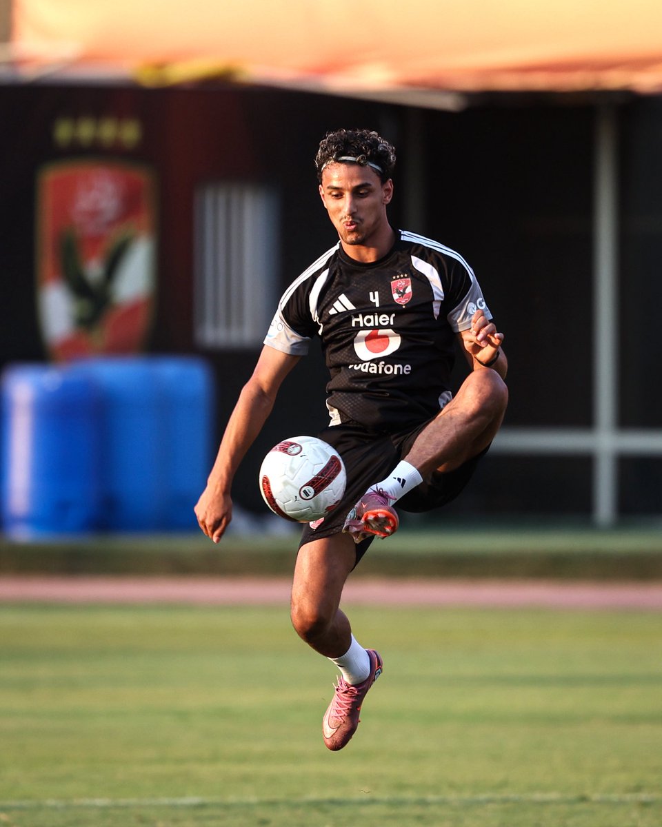 AlAhly's tweet photo. عمل لا يتوقف 💪 https://t.co/bcrIPP8tsR