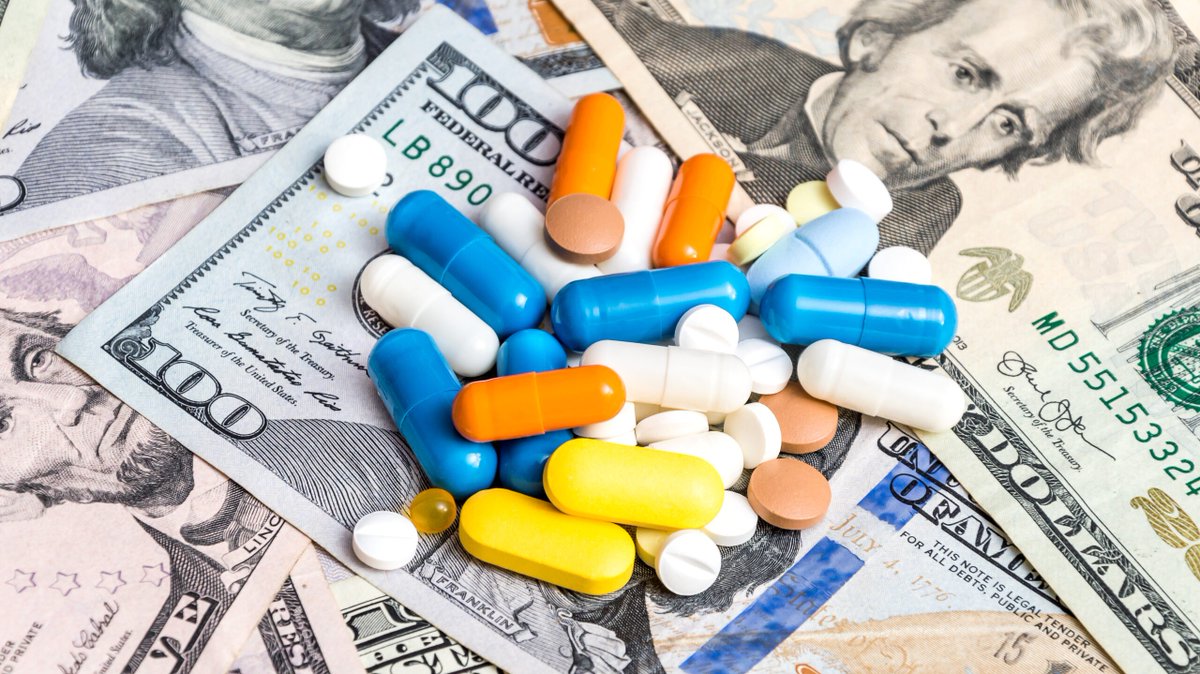 RxPricing's tweet photo. A new study from @JAMANetwork highlights how brand name drug companies have increasingly built expansive patent portfolios around their products, relying heavily on follow-on patents to extend exclusivity and keep prices HIGH. 

Get a dose of reality: