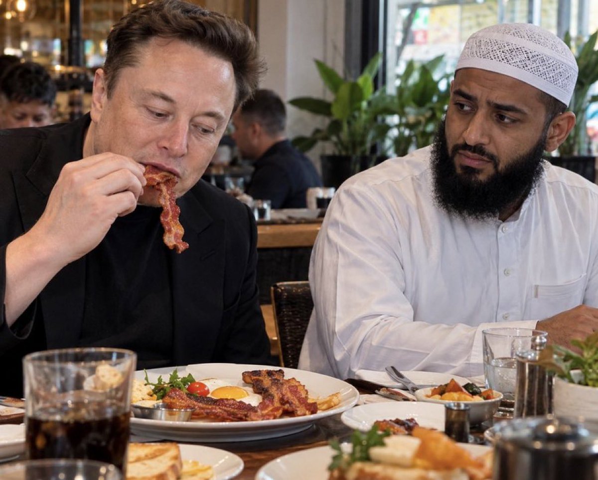 Gicha96's tweet photo. a Muslim colleague asked you not to eat pork at the same table because it conflicts with their beliefs, what would you do?

    A) Respect their request
    B) Continue eating it https://t.co/X0BHYtiKgv