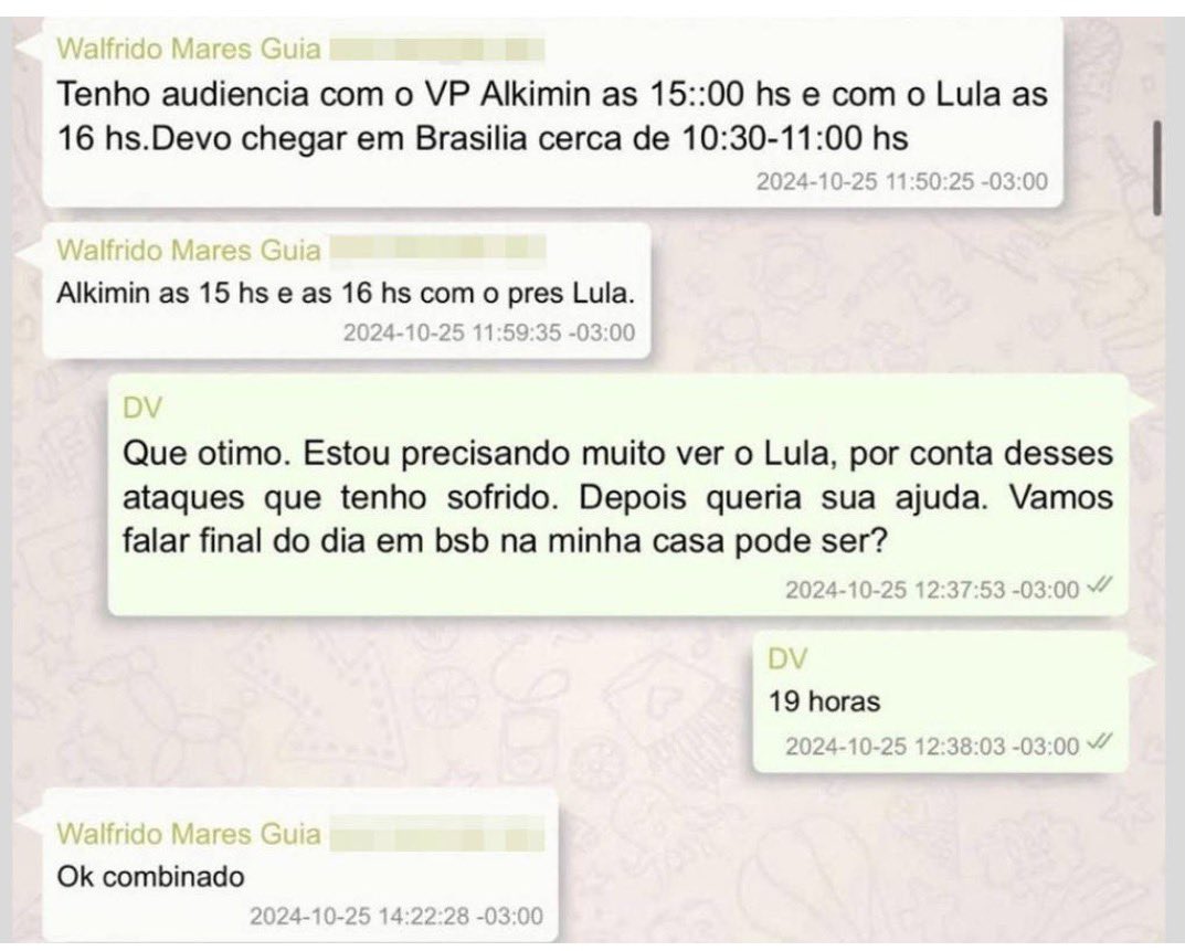 Pri_usabr1's tweet photo. Mais uma bomba no colo do Lula!

Mensagens da PF mostram que o ministro da Saúde de Lula, Alexandre Padilha, teve um jantar reservado com Daniel Vorcaro, fora da agenda oficial, em outubro de 2024. Dois meses depois, o banqueiro se reuniu com Lula no Planalto. https://t.co/AyVeST4DOx