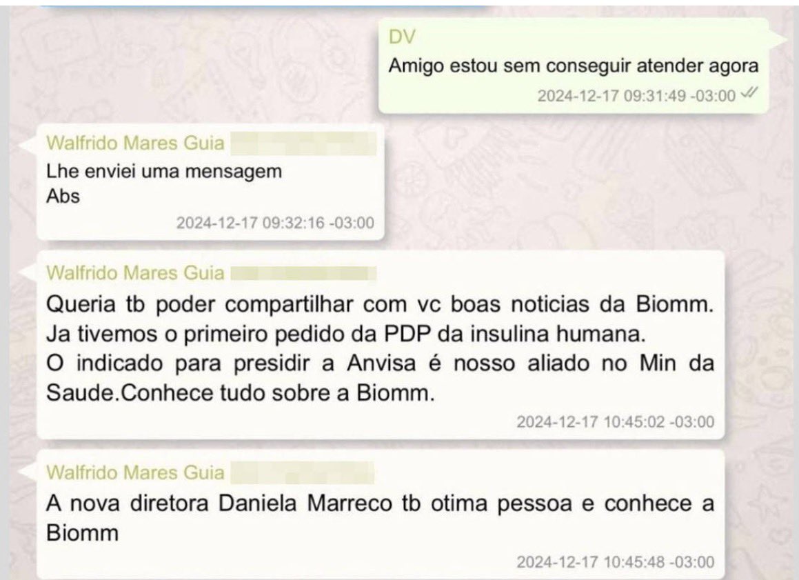 Pri_usabr1's tweet photo. Mais uma bomba no colo do Lula!

Mensagens da PF mostram que o ministro da Saúde de Lula, Alexandre Padilha, teve um jantar reservado com Daniel Vorcaro, fora da agenda oficial, em outubro de 2024. Dois meses depois, o banqueiro se reuniu com Lula no Planalto. https://t.co/AyVeST4DOx