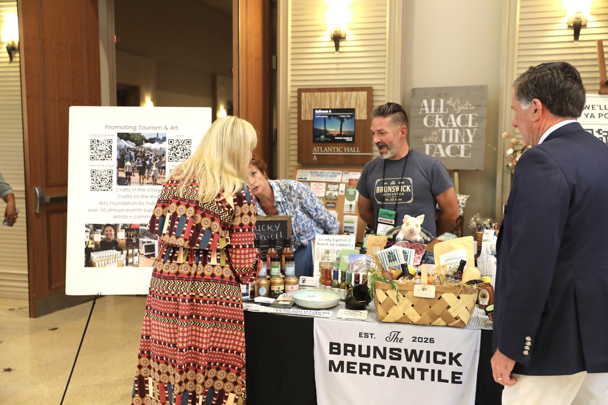 GAFirstLady's tweet photo. Always great to support and celebrate a Georgia Grown business! Enjoy all your local farmers and small businesses have to offer! https://t.co/qBMUG1jO2S