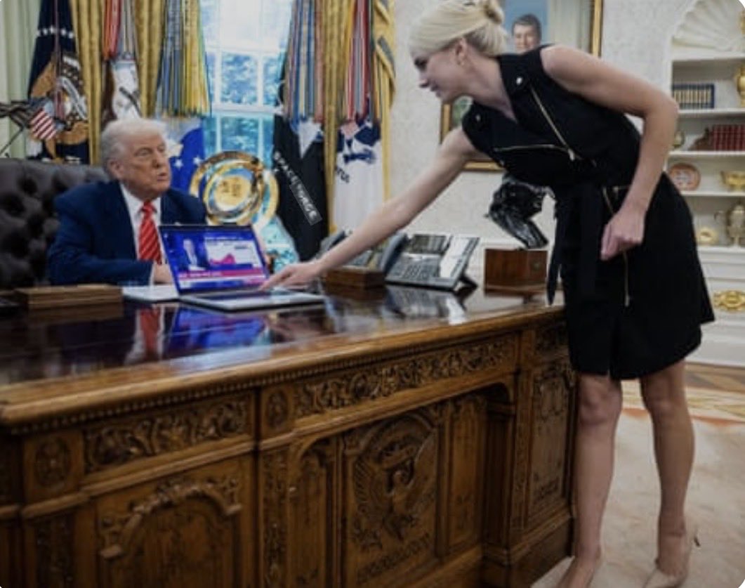 mozobi's tweet photo. Personal aid #NatalieHarp do auditing and keeps @POTUS focused in his important presidential tasks and meetings ? @WhiteHouse @FLOTUS45 https://t.co/smEe7M5KdO