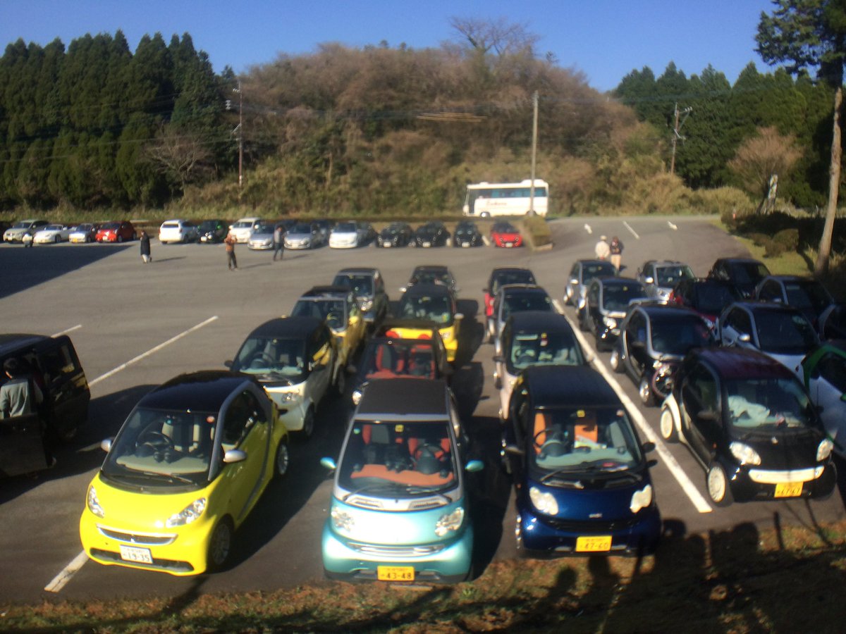 sugar_less_love's tweet photo. おはようございます
熊本市は22℃ 薄曇り

木星火星シリウスが見えるのみ
お月様も雲の上

はぁまた台風で来ちゃったの…

さぁジャンパー羽織って二輪で出勤
生活道路は時速三十キロ

誰も守ってないから
取り締まりをして啓発してほしい
飲酒ももっと検問やってほしい

#マイあさ https://t.co/jZorYrHi1i