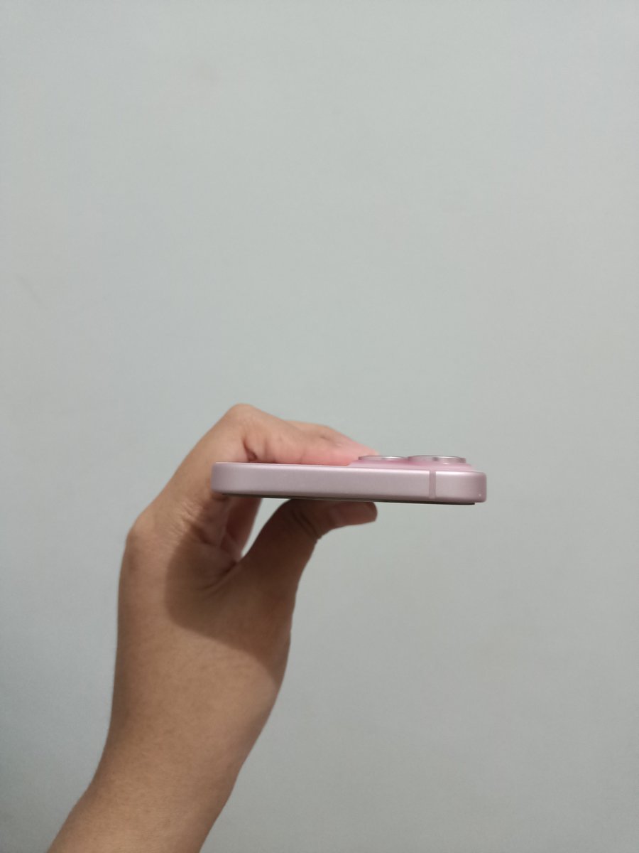 chuuyazn's tweet photo. @bhaguz_403 izin kak mau nitipp

WTS 
Iphone 15 Basic PINK 128Gb
Original Erafone
BH 89%
kondisi MULUSS, pemakaian pribadi

10.000.000 (negoo)
COD Jakarta/Tangerang https://t.co/ENvH6b1MI1