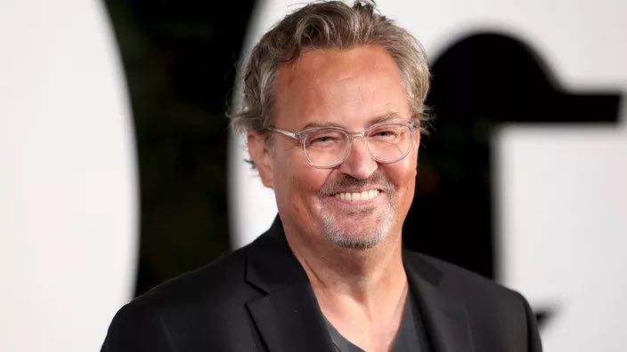 Delcroixx's tweet photo. «Celui qui s’appelait #MatthewPerry» : les premières images du documentaire événement dévoilées par #Netflix https://t.co/RZxmdTZlqd via @TVMAG https://t.co/5V3nnPMAJl