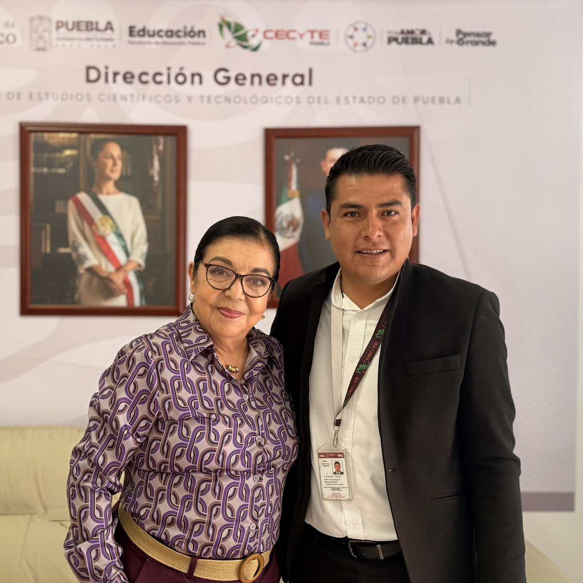 CECyTEPUE's tweet photo. 🤝✨ La directora general, Virginia Gonzalez Melgarejo , encabezó una reunión de trabajo con el director del Cecyte Magdalena , César Pala, para dar seguimiento a las acciones que fortalecen la educación y el desarrollo de nuestras y nuestros estudiantes.
#CECYTEPuebla https://t.co/RRYrptyiLV
