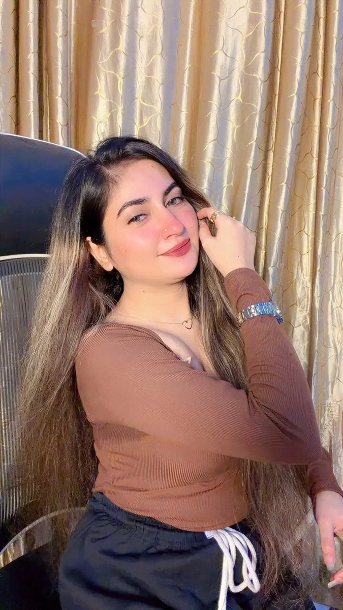 pakislutbottom's tweet photo. My Sexy sister 🙈🥵
I wanna fuck 💦
She's so hot🥵 https://t.co/sJmbVN02td