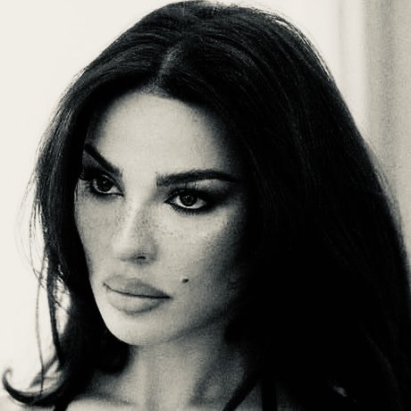 elham7i's tweet photo. NADINE NASSIB NJEIM https://t.co/iJ0PQnJDHE