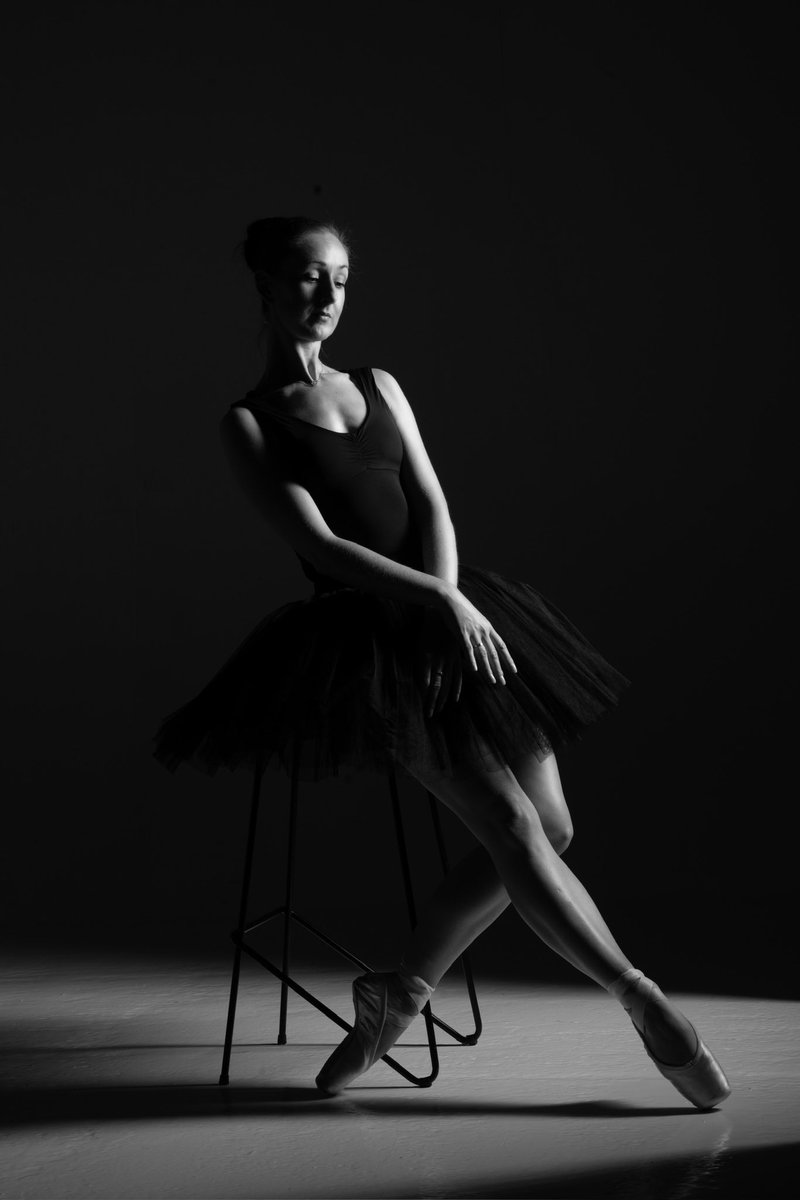 Snapperlen's tweet photo. The wonderful ballerina Caroline Rees photographed recently. https://t.co/XIvrD3Ix6A