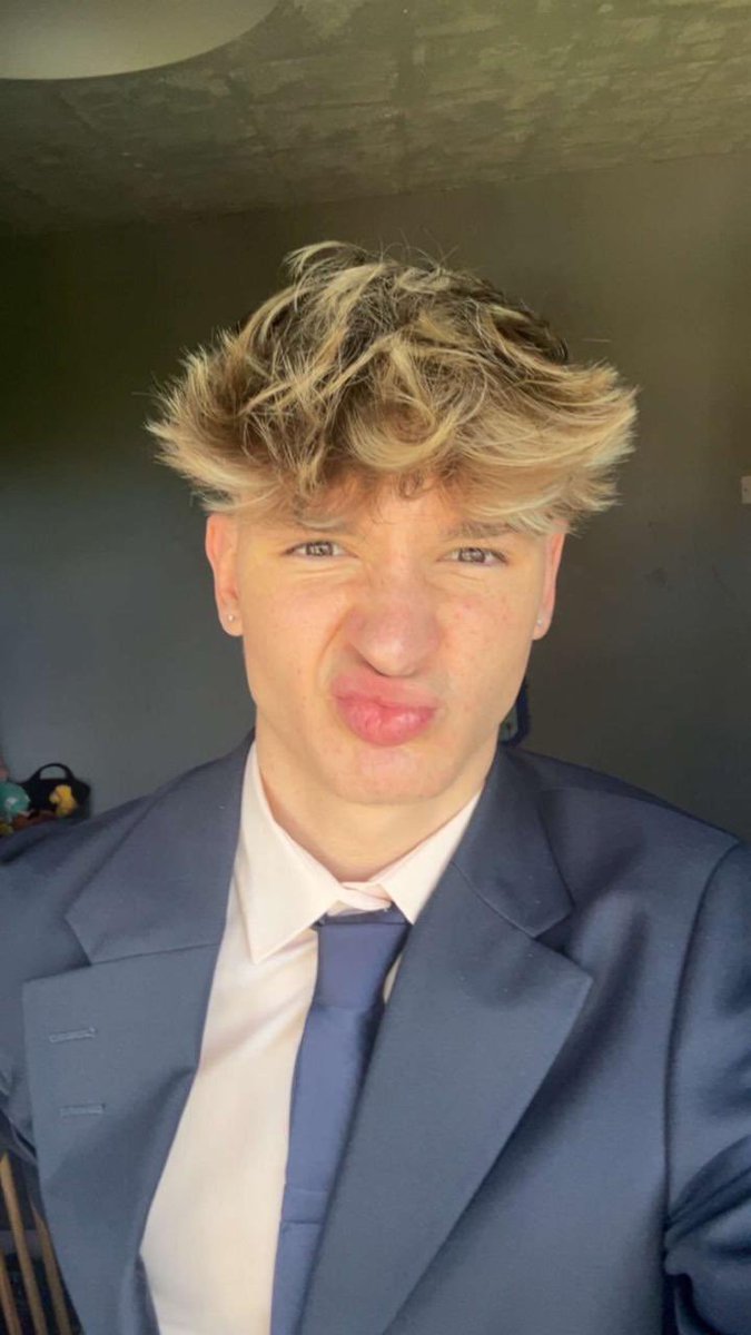 danielthePboy's tweet photo. So proud of gay am looking for serious relationship and more . Inbox me everyone 💕💦💦💕🌈🌈🌈🌈 https://t.co/YEBjIH0TYj
