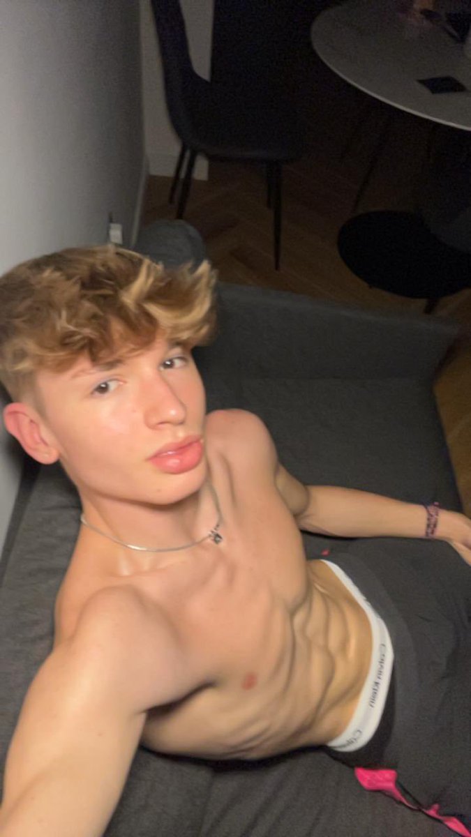 danielthePboy's tweet photo. So proud of gay am looking for serious relationship and more . Inbox me everyone 💕💦💦💕🌈🌈🌈🌈 https://t.co/YEBjIH0TYj