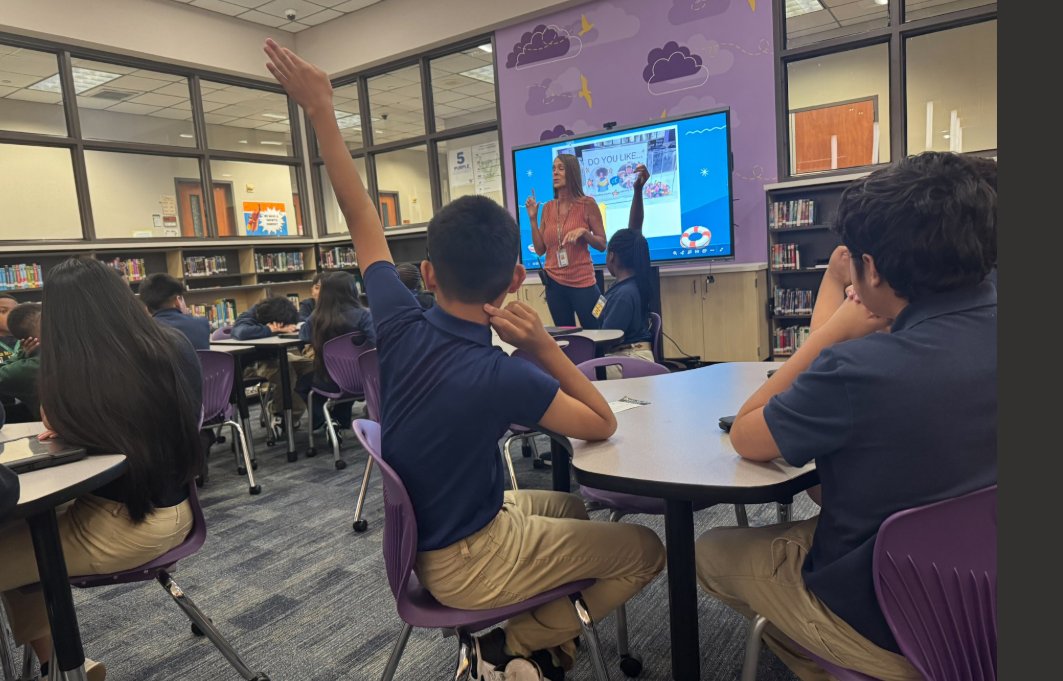 Mata_Library's tweet photo. Our 6th graders are discussing Capstone, MackinVia, and Lightbox to find eBooks during library time this week.
@mataeagles
@Alief_Libraries
@AliefTech
#matareads https://t.co/AKTTIVXiS3