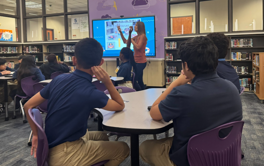 Mata_Library's tweet photo. Our 6th graders are discussing Capstone, MackinVia, and Lightbox to find eBooks during library time this week.
@mataeagles
@Alief_Libraries
@AliefTech
#matareads https://t.co/AKTTIVXiS3