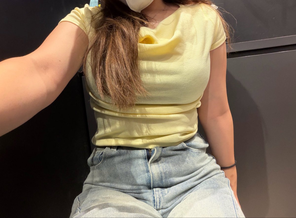 155Enmsexy's tweet photo. 媽咪放飯了 有人要��嗎
#櫃姐 #肉肉女 https://t.co/22l0TX96GG