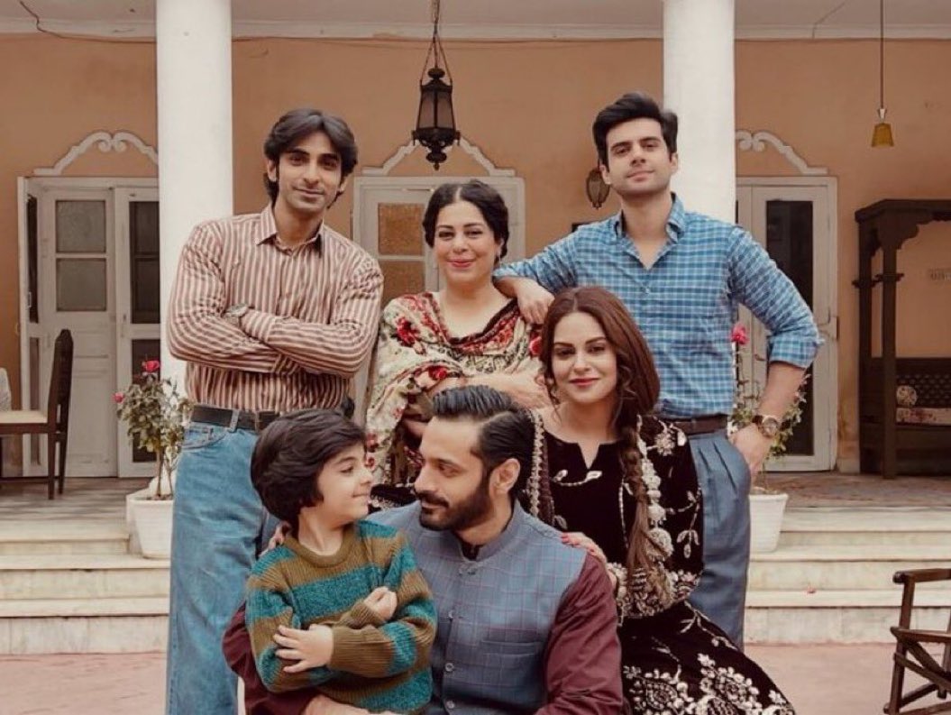 Teethemelody's tweet photo. Already traumatised by the fact that all these men will be killed , don’t know what happens to ladies and the kid 😭😭😭
Chanan famliy is sooo cute btw! 
#WahajAli #mittidebaway https://t.co/lXnI8W4Fhk